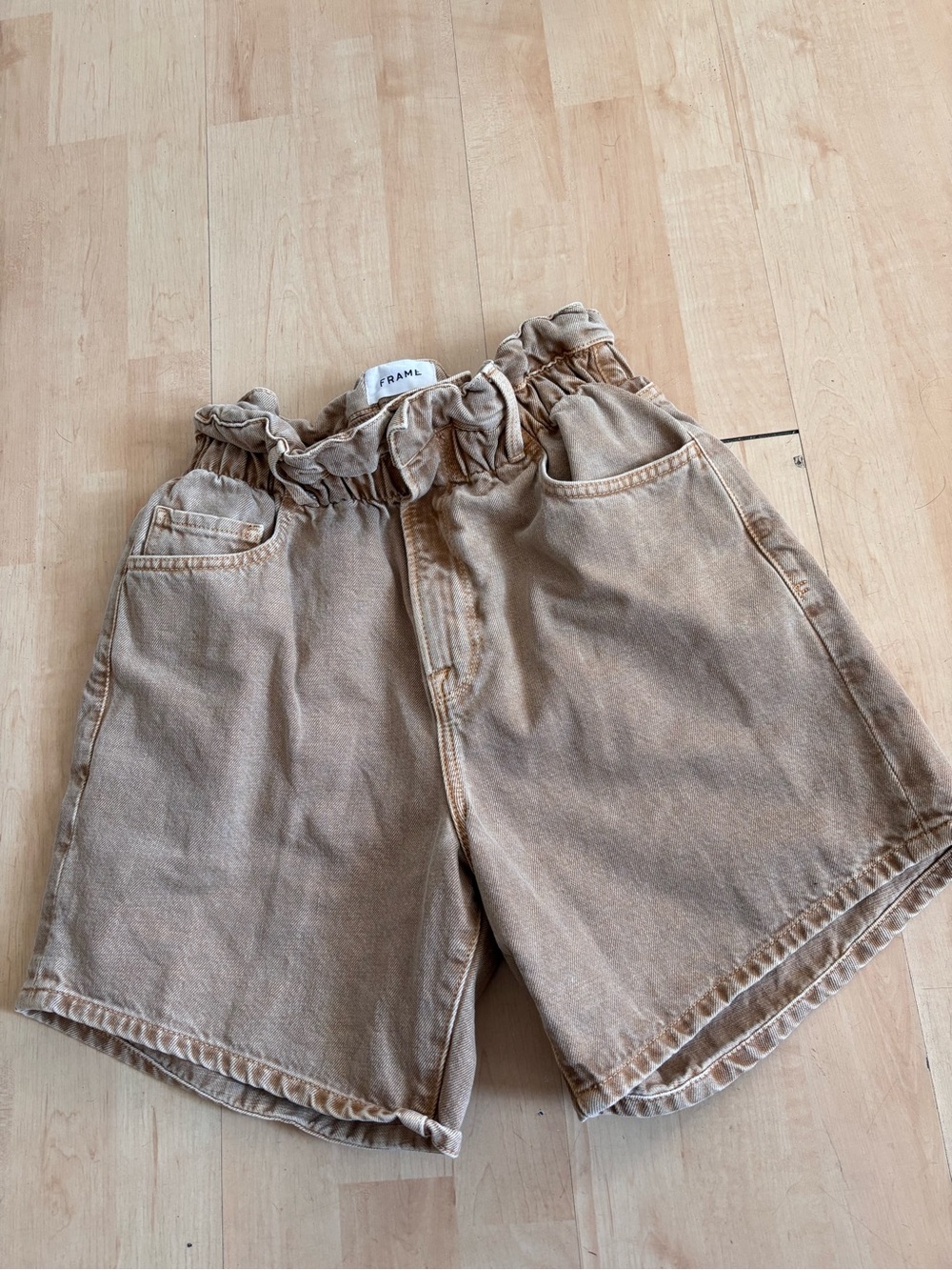 Frame Denim bermuda shorts Tan Paperbag Waist Denim Small